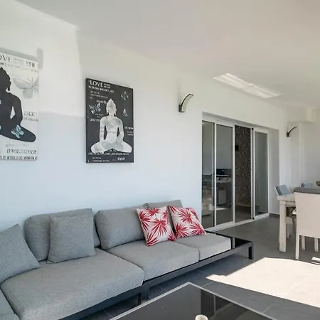 Thelifehouse * Marbella