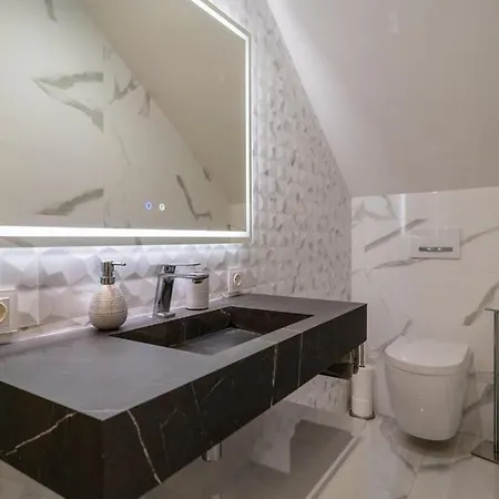 Thelifehouse Villa
